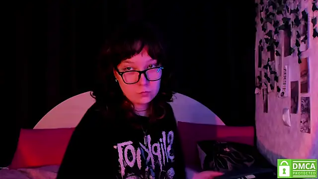 dreamgirllovee's cam snapshot