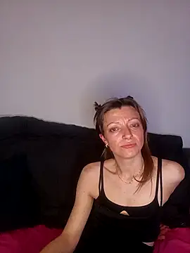 BonnieQuinn's cam snapshot