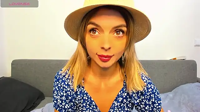 _ellen_meow_'s cam snapshot