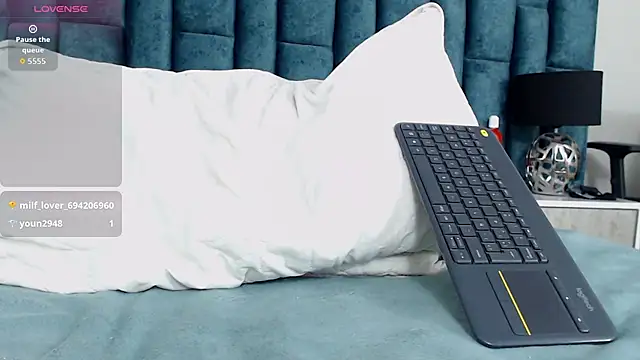 Emma_Foxi's cam snapshot