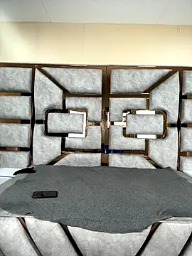 AuroraBrow's cam snapshot