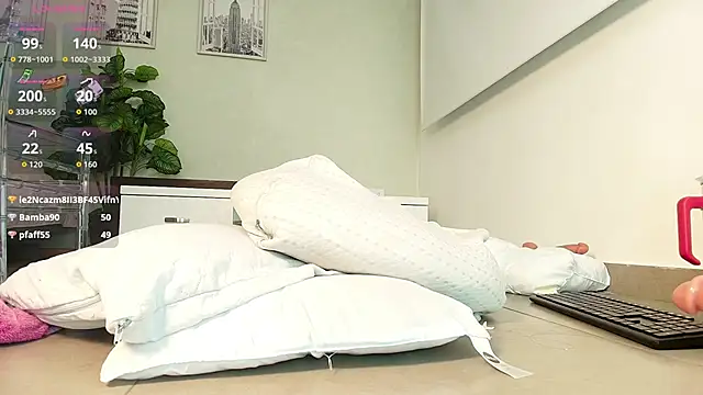 Sassy--Girl's cam snapshot