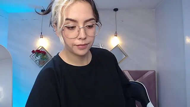 Hela_v's cam snapshot