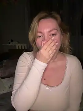 Barby_Kiss's cam snapshot