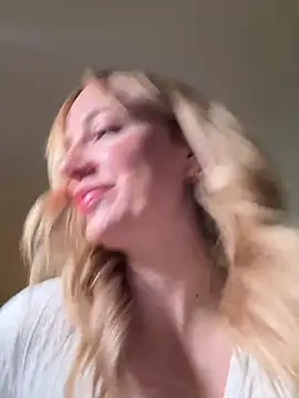 rileylovesyou live sex cam