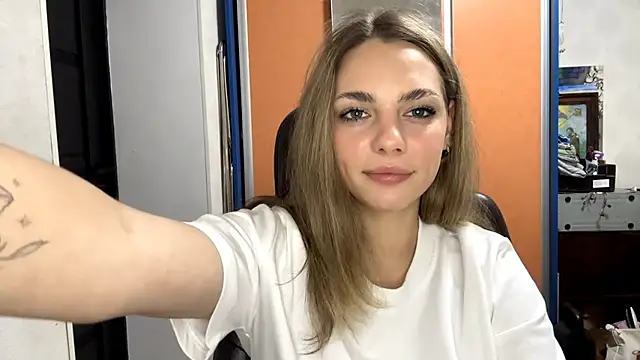 IlanaLafferty live sex cam