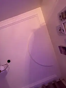 Lola-Bee's cam snapshot