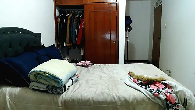 Atenea_lens052's cam snapshot