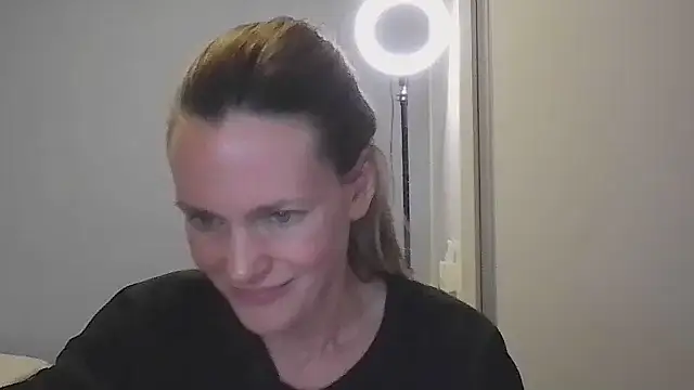 Annylove1's cam snapshot