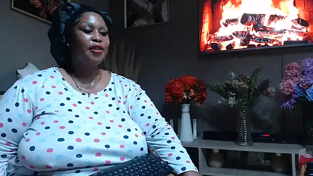 ThickyMinajxx live sex cam