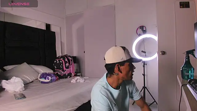 Latin_Pleasures live sex cam