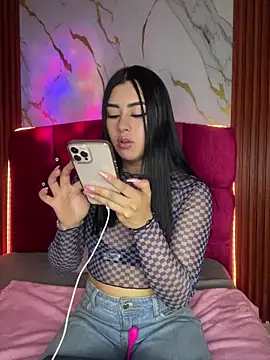 emily_22x live sex cam