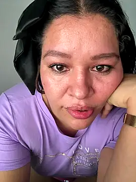 Lovelipsbig's cam snapshot