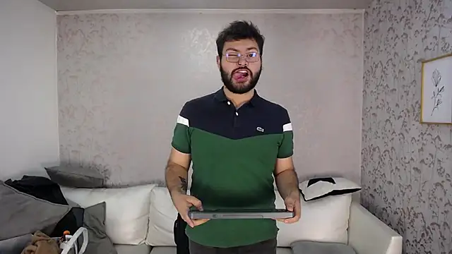 BlakeGray_'s cam snapshot