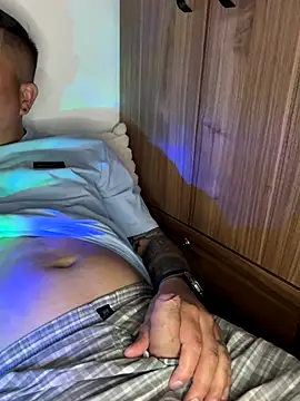 NathanielLux29's cam snapshot