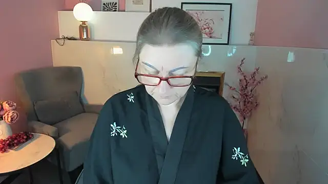 AlexandraKind's cam snapshot