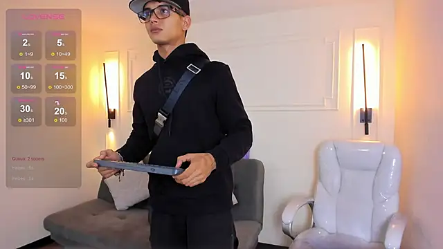 Paradise_boy_s live sex cam