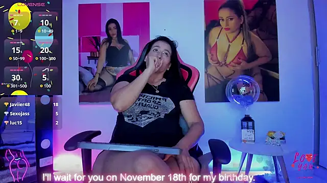 vaiolet_triana's cam snapshot