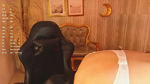 allyssa_bellini_s's cam snapshot