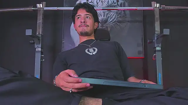 DimitriDeluxe's cam snapshot