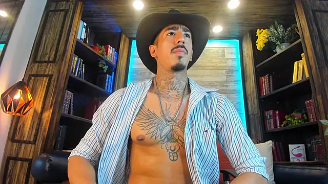 Donovan_Desmond's cam snapshot