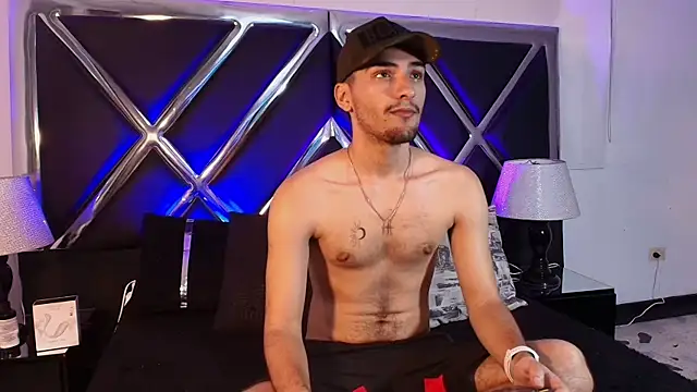 AlekRuizx's cam snapshot