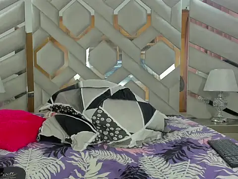 EbonysquirtCol's cam snapshot