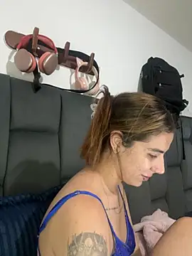 AllieYourGirl's cam snapshot