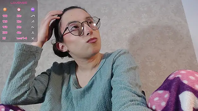 little__amy_'s cam snapshot