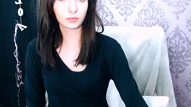 DominantLuna's cam snapshot