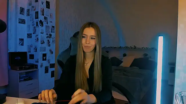 yourrdanceteacher's cam snapshot