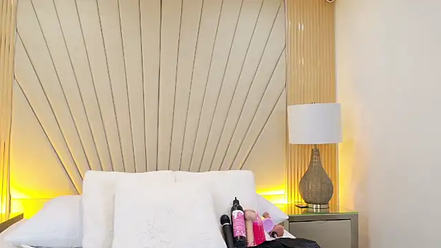 katia_moregb's cam snapshot