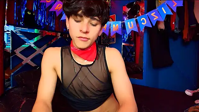 Luke_Howland live sex cam