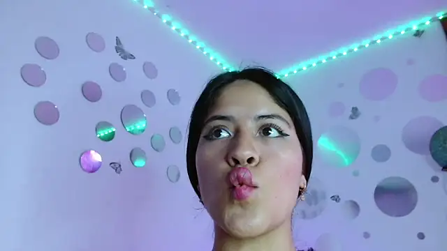 Ashley_Stone01's cam snapshot