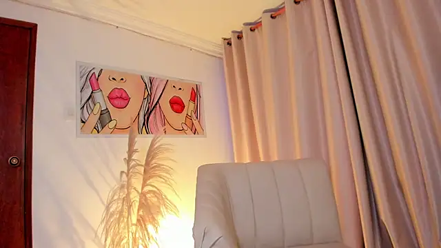 SkiinnyAna's cam snapshot