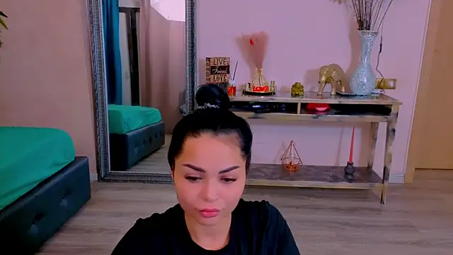 MichelleReys's cam snapshot