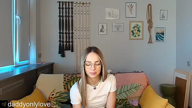 daddyonlyloveme's cam snapshot