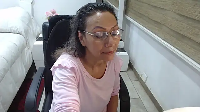 jesy_hot's cam snapshot