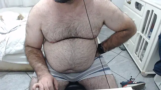 MysterBearMG live sex cam