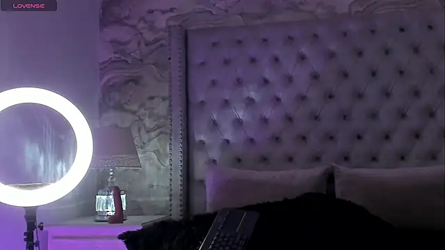 Kev_jenner live sex cam