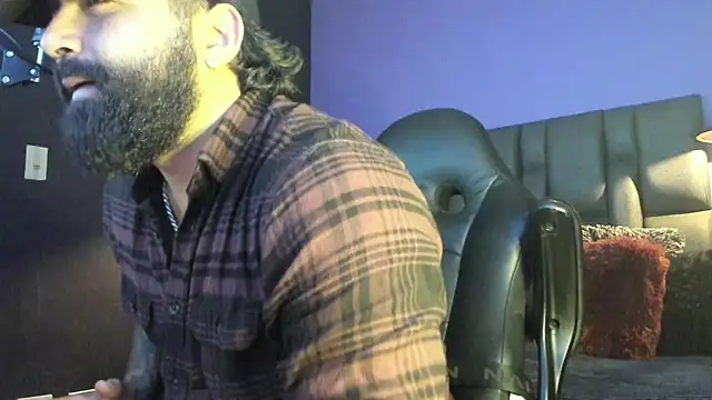 Lyon_vach live sex cam