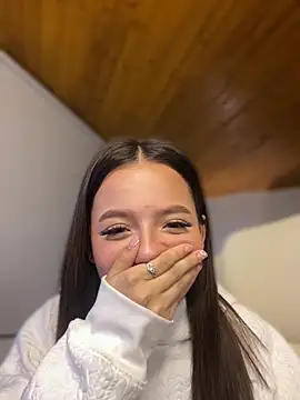 Sofia18_pinkk live sex cam