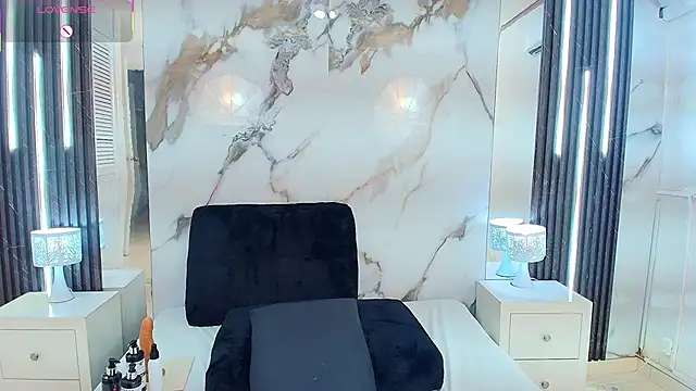 MayaBaker live sex cam