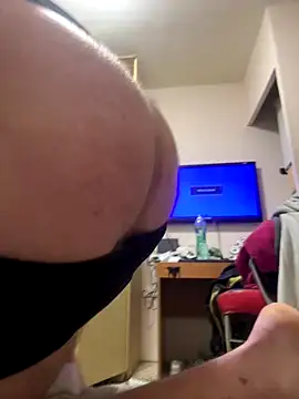 Garryo134 live sex cam