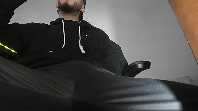 s_sven03's cam snapshot