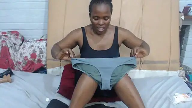 SwaziBeauty's cam snapshot