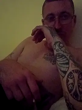 RoughIntentions4U's cam snapshot