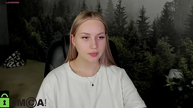 Carol__Cox's cam snapshot