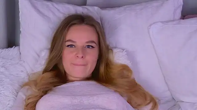 BeatriceEsmont's cam snapshot