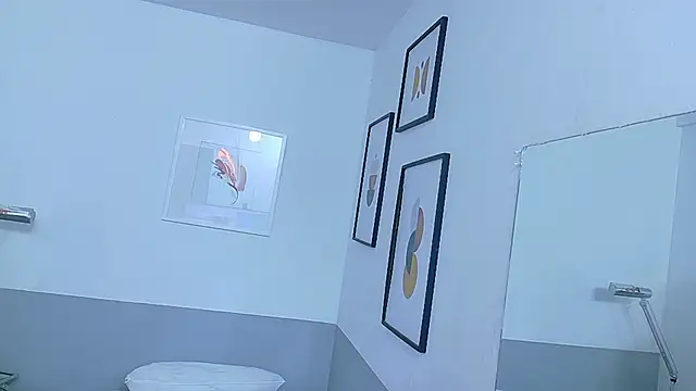 cutepetitee's cam snapshot